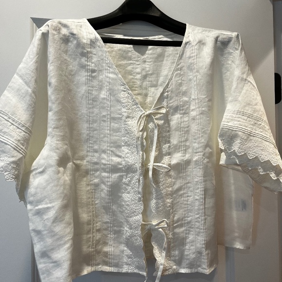 AYR light linen blouse - Picture 1 of 2